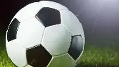 前央视主持人朱军罕见露面，念词屡遇障碍，双下巴显明显增肥