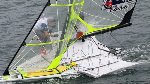 “第55惊险瞬间！多库神射再现，曼城防线意外折射制胜，5-1优势明显！”